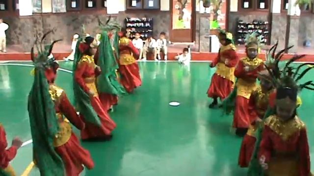 Tarian Ya Saman SDIT Thariq Bin Ziyad PHP (Tarian Melayu from Palembang) смотреть онлайн