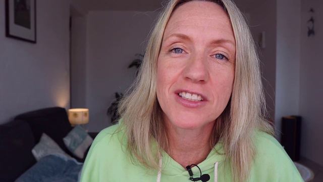 Intermediate English - Lesson 7 - On the phone смотреть онлайн