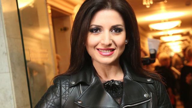 Скорбящая Жасмин рассказала об оглушающем горе... смотреть онлайн
