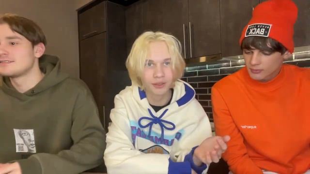 🔘 [#Стрим] • #Иван_Стариков (@ivanstarmusic)👱 & @ecolemusic_ 🎵 → #отвечают #на #вопросы | 06.12.202