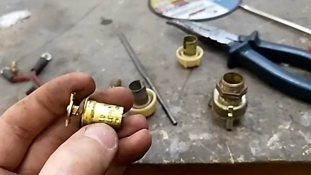 ГаЗ 21р замена переключателя скоростей вентилятора и восстановление стеклоомывателя. смотреть онлайн