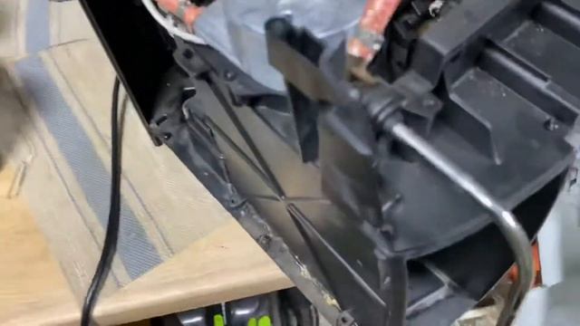 Saeco Intellia течёт в поддон. Не делает кофе. Ремонт просто. смотреть онлайн