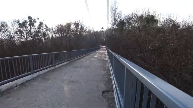 Пішоходний підвісний міст через річку Тетерів в Житомирі смотреть онлайн