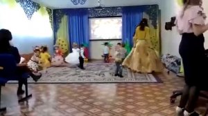 Танец малышей в детском саду