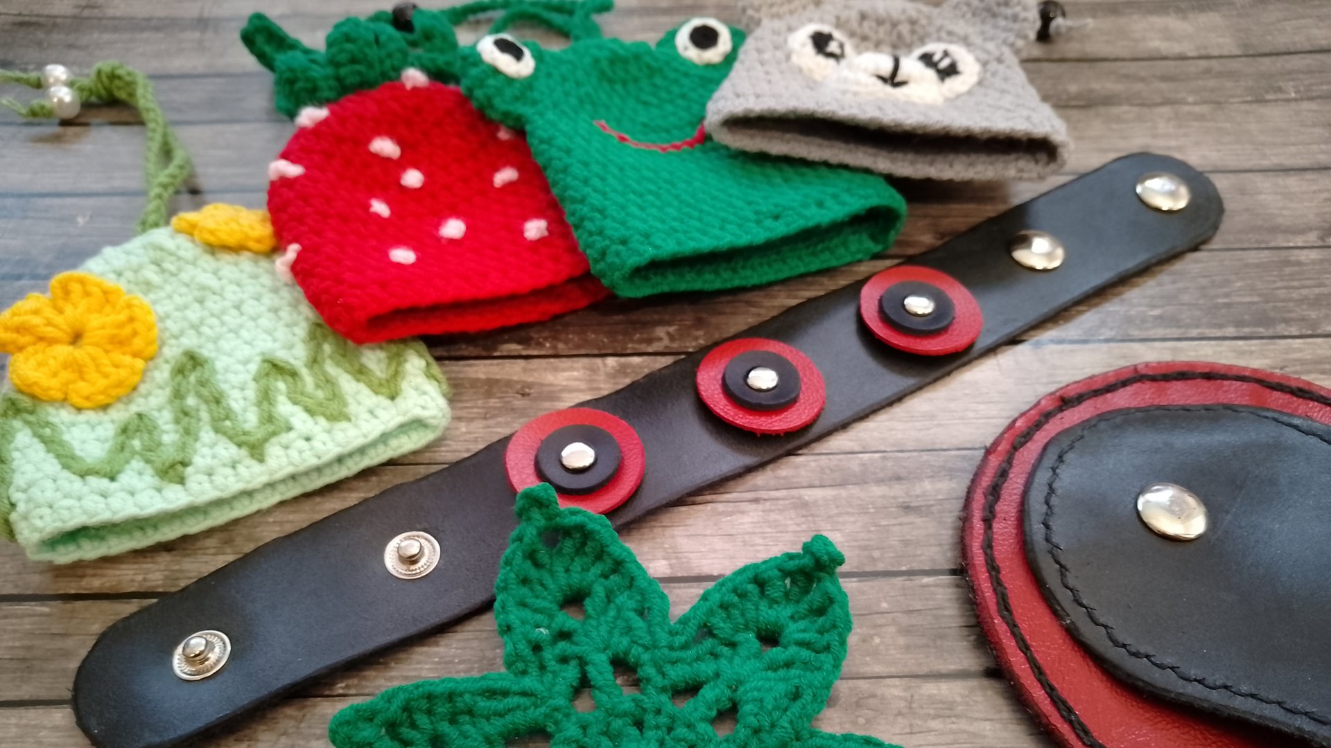 Вяжу аксессуары. Изделия из кожи. Осваиваю новый вид рукоделия. смотреть онлайн