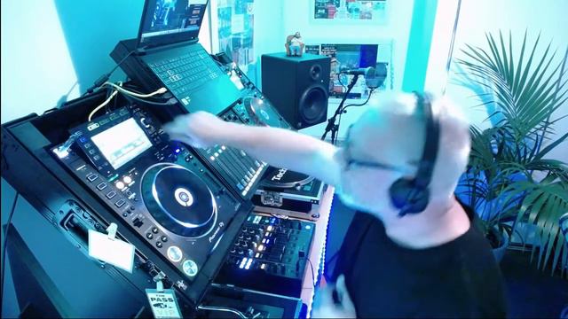 27-05-2022 Live on Release Radio with DJ Dave Bowen смотреть онлайн