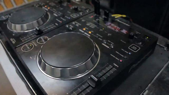Аренда диджейской аппаратуры PIONEER CDJ 350 смотреть онлайн