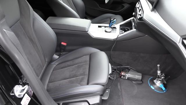 BMW i4 car seat and stroller test смотреть онлайн