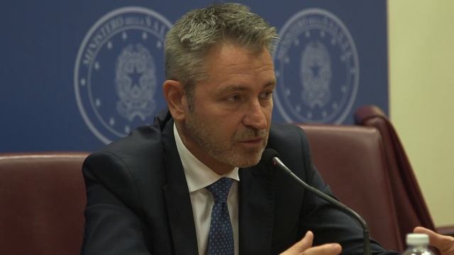 I modelli di cura di prossimità per le cronicità raccolti nel volume: “La comunità che cura” смотреть онлайн