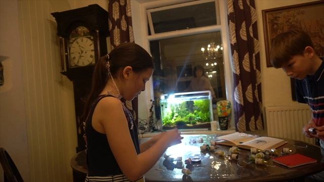 120. ДЕНЬ РОЖДЕНИЯ ТОМАСА / РУССКИЕ ПРОДУКТЫ В ВЕЛИКОБРИТАНИИ / НЕКРАСИВЫЙ УЭЛЬС смотреть онлайн