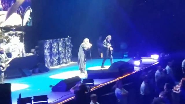 Black Sabbath - Black Sabbath (Live) @ Oracle Arena, Oakland, CA / Sep 15, 2016 смотреть онлайн