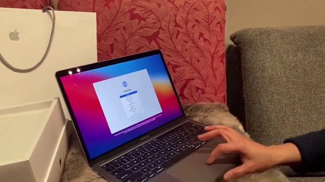 UNBOXING MACBOOK PRO 2020 смотреть онлайн