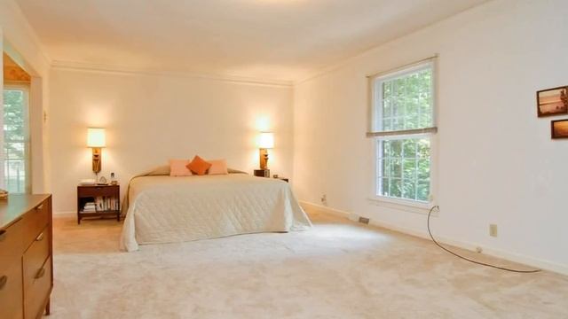 1100 Edwards Road, Greenville, South Carolina смотреть онлайн