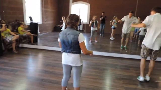 Зажигательный мастер-класс по танцам в 4 смене "А-Форвард" смотреть онлайн