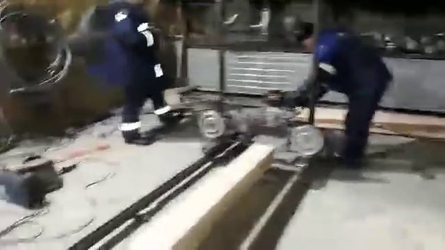 Самодельная ленточная пилорама с бензиновым двигателем 7л.с. смотреть онлайн