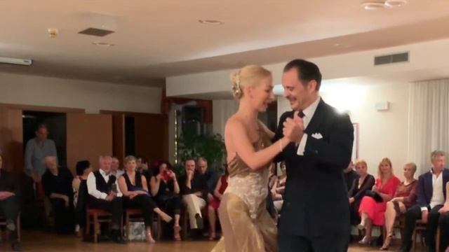 Matteo Panero y Patricia Hilliges - Tango Negro Milonga смотреть онлайн