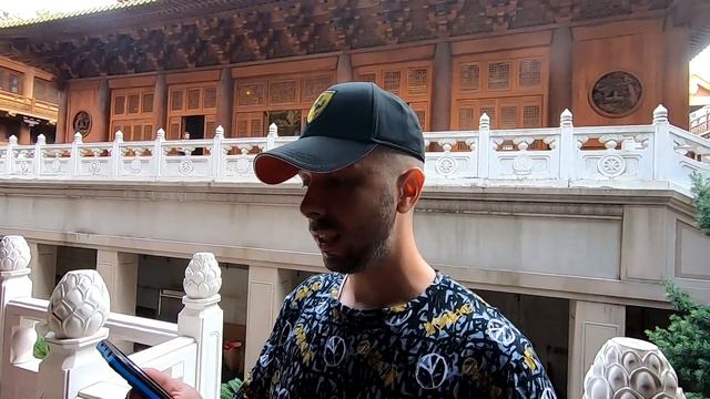 VLOG#2 САМЫЙ КРАСИВЫЙ ХРАМ ШАНХАЯ l КИТАЙ. ШАНХАЙ. Храм Jin'an. Скалодром. смотреть онлайн