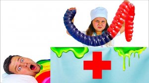 Милана рассказывает Папе Как Важно мыть Руки