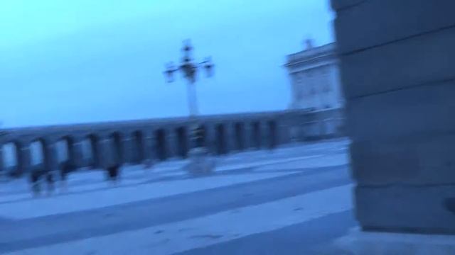 ИСПАНИЯ: Площадь королевского дворца в Мадриде... Испания Spain смотреть онлайн
