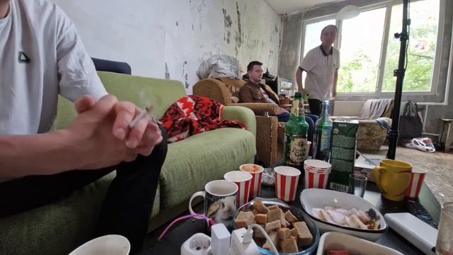 Клоп Валентин встречает старого друга на СКУФ хате Tupa Splash нарезка смотреть онлайн