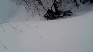 5. Arctic Cat m1100 turbo штурмует склон