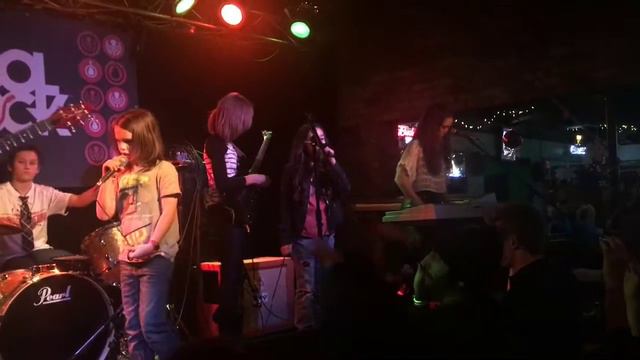 School of Rock Xmas concert смотреть онлайн