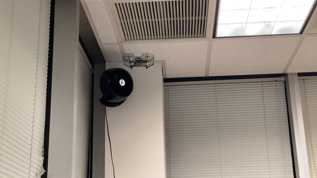 Tello flying in the office with Python code. смотреть онлайн