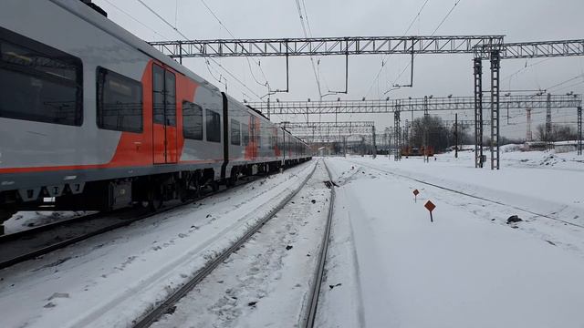 Октябрьская Ласточка ЭС2Г-118 на московском диаметре в Царицыно смотреть онлайн
