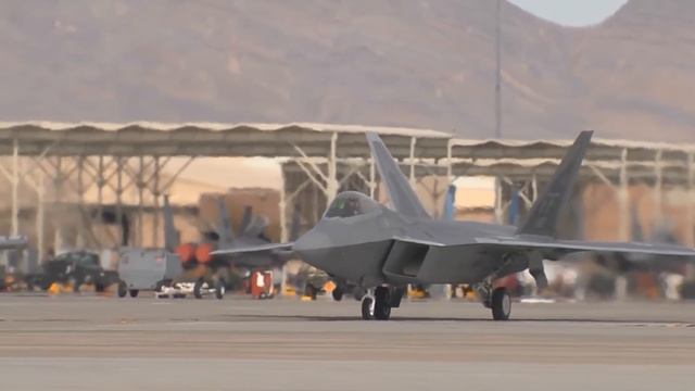 What Makes The F-22 So Special? смотреть онлайн