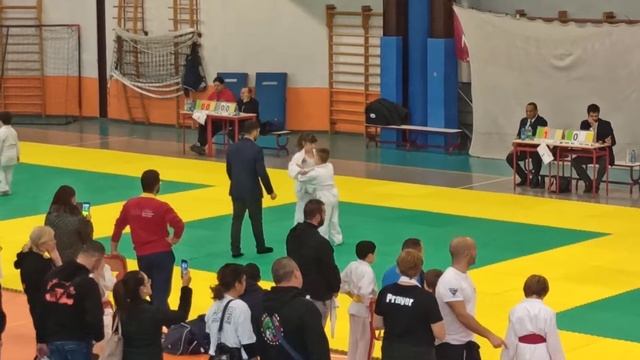 Prima gara di judo ? Первый турнир по дзюдо среди младших смотреть онлайн