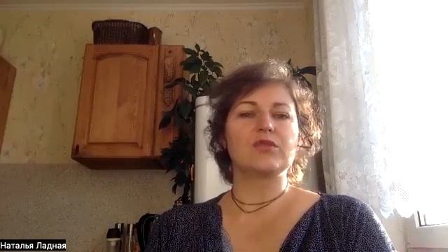 растяжки на коже. Что делать? смотреть онлайн