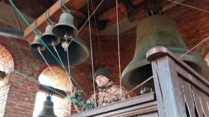 Вынос Плащаницы Иисуса Христа, колокольный звон в храме Воскресения Христова, звонарь Леонид Лебедев