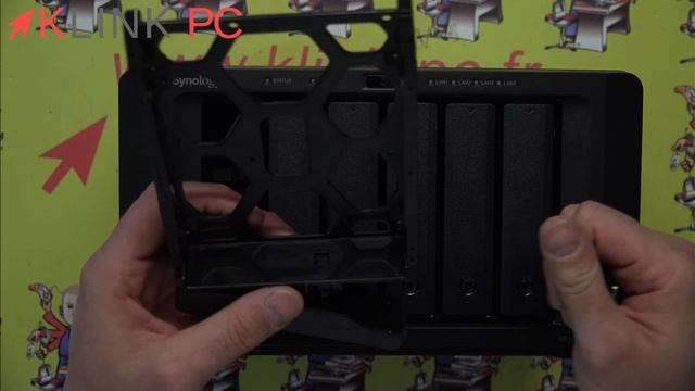 Unboxing, présentation et augmentation de la RAM d'un Synology DS1618+ смотреть онлайн