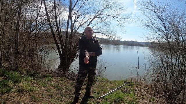 Голавль. Карп .Лещь.Неплохой клев в марте. смотреть онлайн