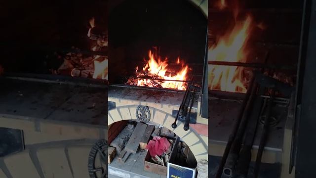 ПРИГОТОВЛЕНИЕ УХИ ИЗ ТОЛСТОЛОБИКА И МЯСА НА МАНГАЛЕ смотреть онлайн