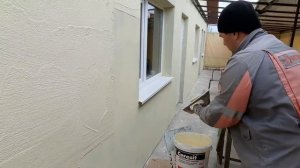 Нанесение камешковой штукатурки СТ 174 \ штукатурка барашек силикон-силикатная церезит ст174