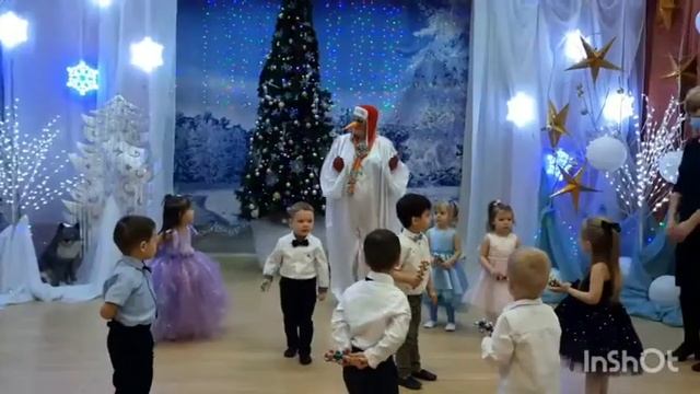 Новогодний утренник в первой младшей группе. Декабрь 2020. смотреть онлайн
