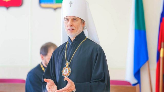 Амурский муниципальный район посетил Митрополит Хабаровский и Приамурский Игнатий. смотреть онлайн