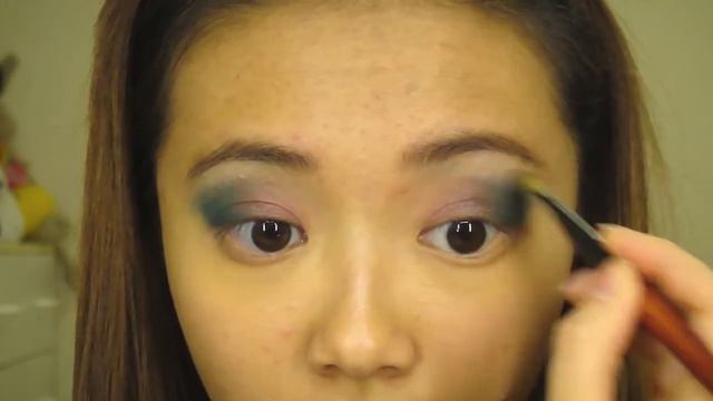 Poinsettia Holiday Makeup Tutorial | l0vee смотреть онлайн