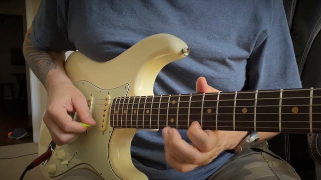Fender American Vintage II 61 Stratocaster in Olympic White смотреть онлайн