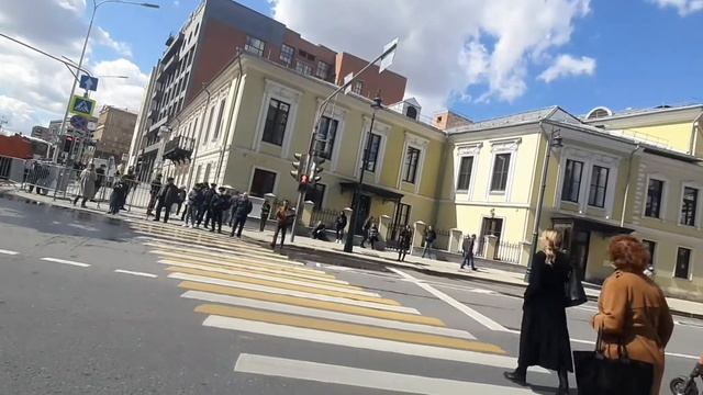 Прогулки по Москве. Доходные дома на Малой Дмитровке и Бронной улице. смотреть онлайн