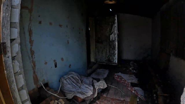 Опустевший дом красноармейца. Сюда больше не вернутся. смотреть онлайн
