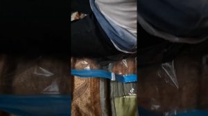 Как убрать воздух из вакуумного пакета без насоса.