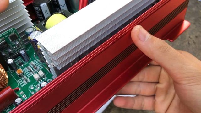 Suoer 1000W LED Display 12V To 220V Solar Power PV Car Inverter | Review And Teardown!