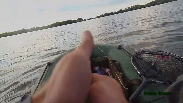 Ловля плотвы на фидер с лодки. Волжанка Горыныч как бортовой фидер - проба пера! смотреть онлайн