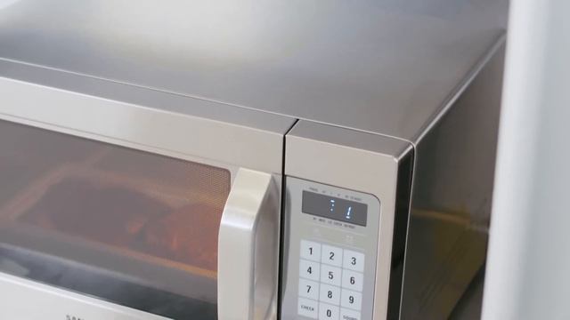 ИСПОЛЬЗУЕМ МИКРОВОЛНОВКУ ПРАВИЛЬНО смотреть онлайн