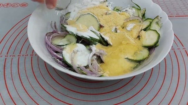 Только кабачки и лук. Быстро и вкусно!