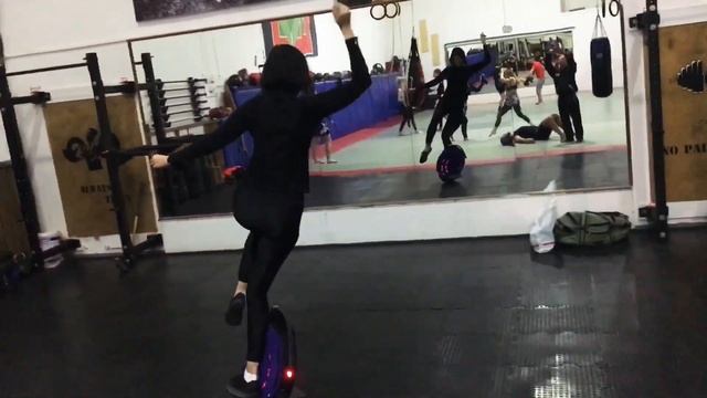 MONOCYCLE. I TRAIN SKILLS ON INMOTION V10F. #monokoleso #inmotion смотреть онлайн