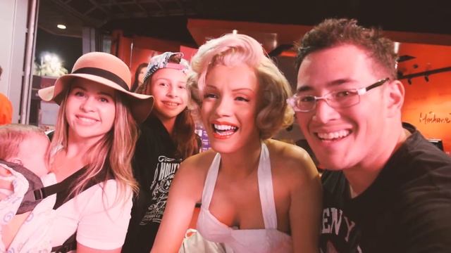 Watching a movie at the Famous Chinese Theater in Los Angeles смотреть онлайн