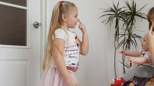Пальчиковые игры для самых маленьких. смотреть онлайн